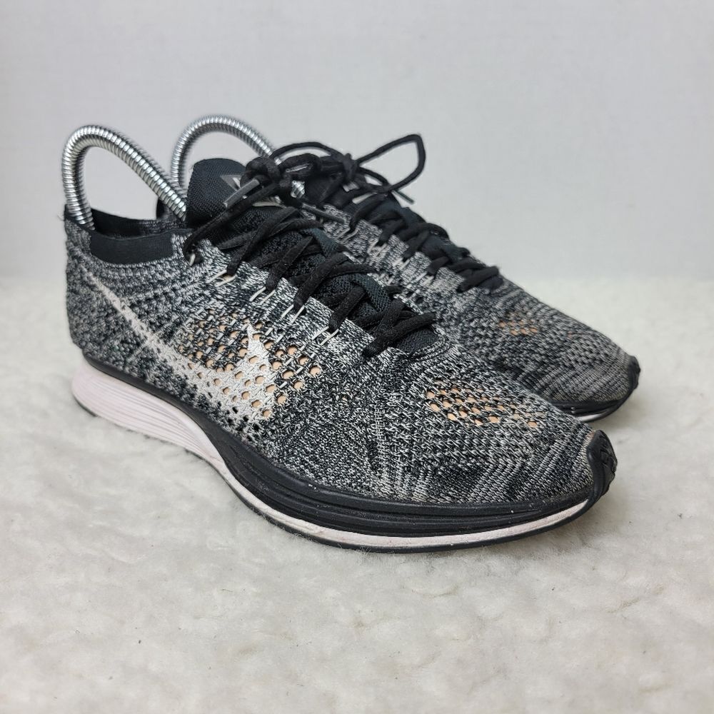 Vtg Nike Flyknit Racer Oreo 2.0 Men's Size 5  Running Shoes OG 526628-012